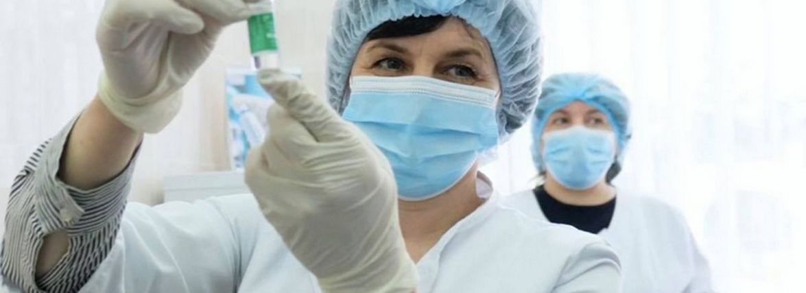 Померли 696 українців, хворих на COVID: останні дані МОЗ