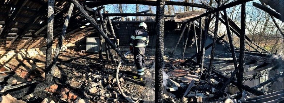 У лазні на Хмельниччині сталася пожежа. Фото