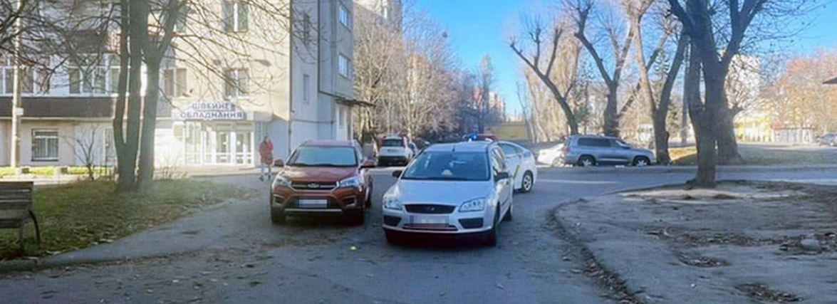 На проспекті Миру водійка «Ford» наїхала на 43-річного чоловіка
