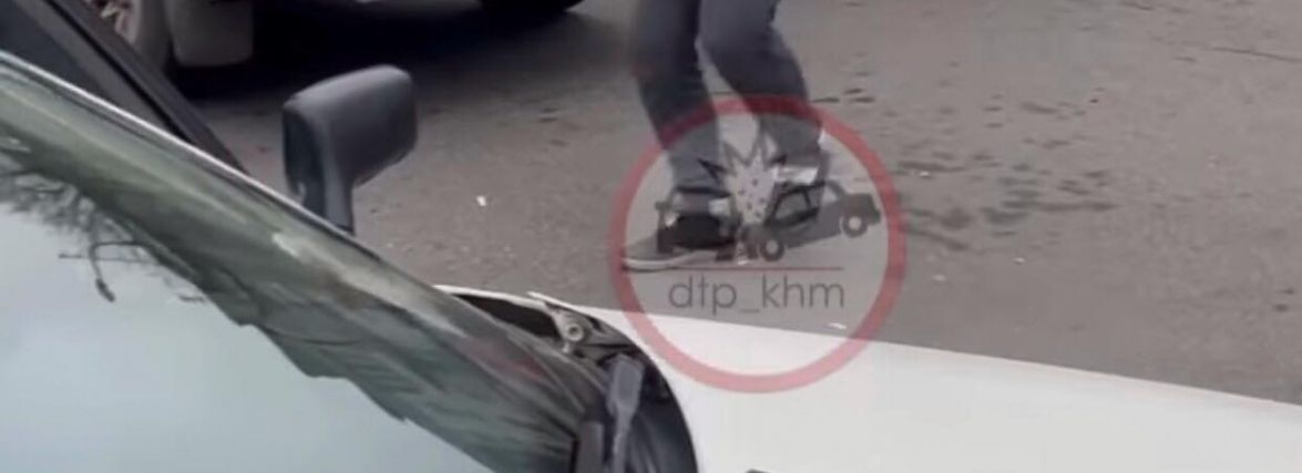 Ледь стояв на ногах. П’яний чоловік влаштував аварію на Свободи
