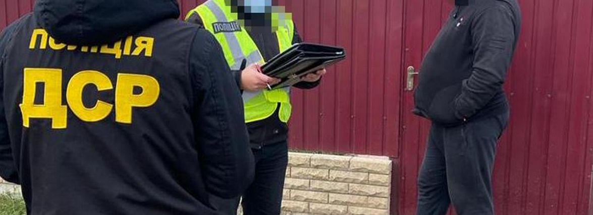 Поліція викрила злочинну “схему” під час будівництва амбулаторій на Хмельниччині