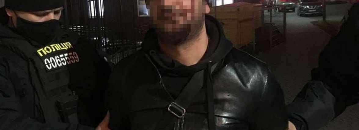 Напад іноземця на Озерній: чоловіка можуть примусово видворити за межі України