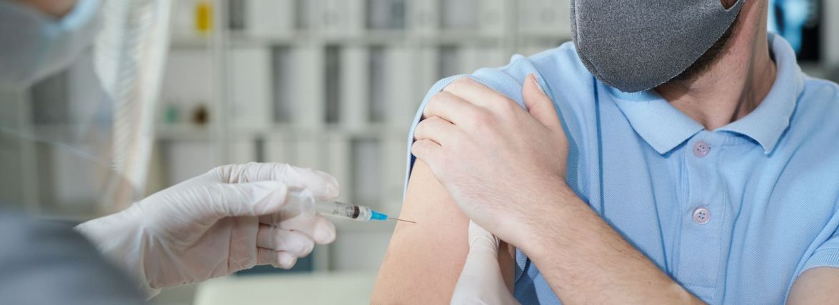 Скільки мешканців Хмельниччини вакцинувалися від COVID-19