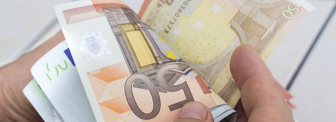 Євро “повзе” вгору. Офіційний курс валют на 11 січня