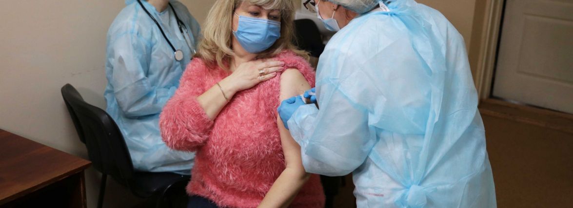 В Україні 2,5% вчителів досі не вакцинувались від COVID