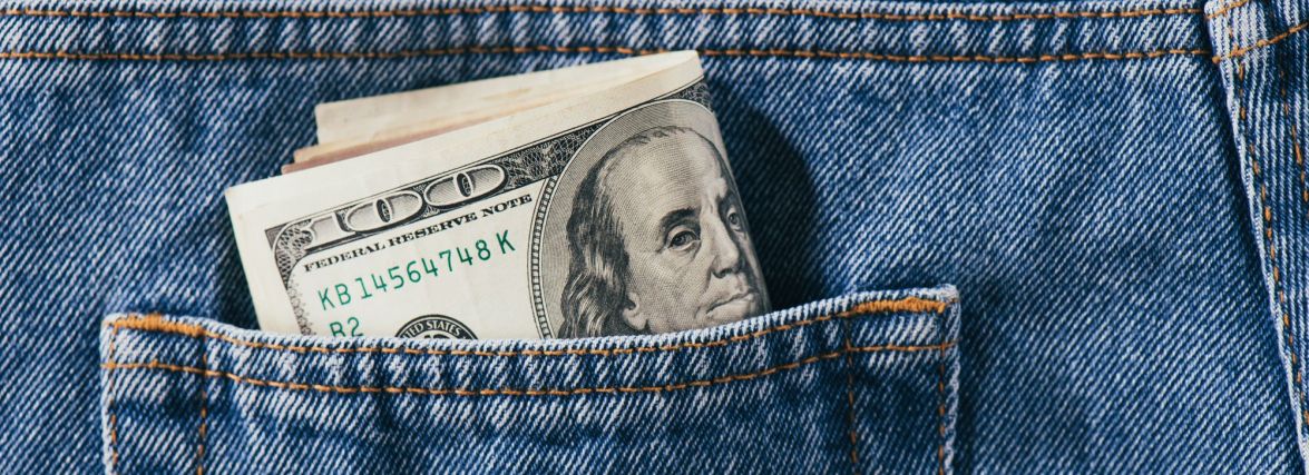 Долар підскочив до максимальної позначки: курс валют на 28 січня