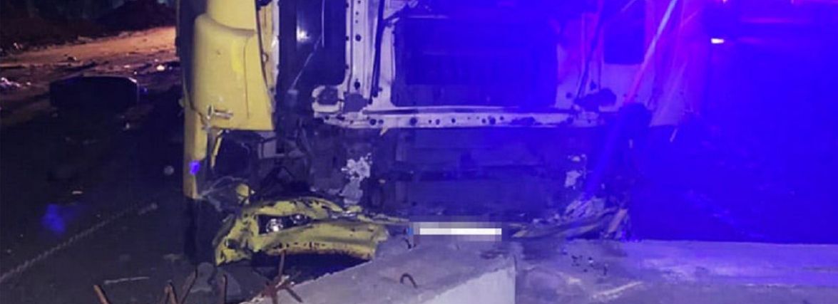 Під варту взяли водія, який напідпитку влетів у блокпост біля Хмельницького