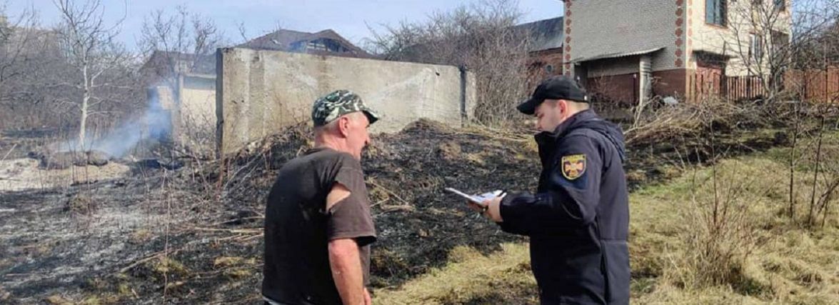 У Хмельницькій тергромаді спіймали палія трави. На нього склали протокол