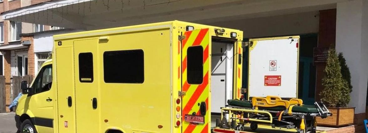 Хмельницька міська дитяча лікарня отримала новий реанімобіль