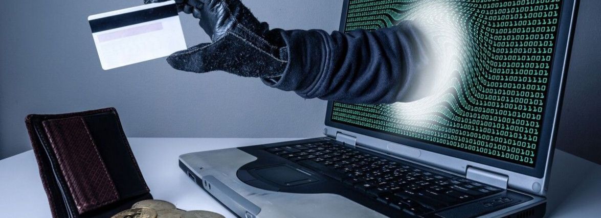 На Хмельниччині псевдобанкіри викрадають гроші з рахунків громадян