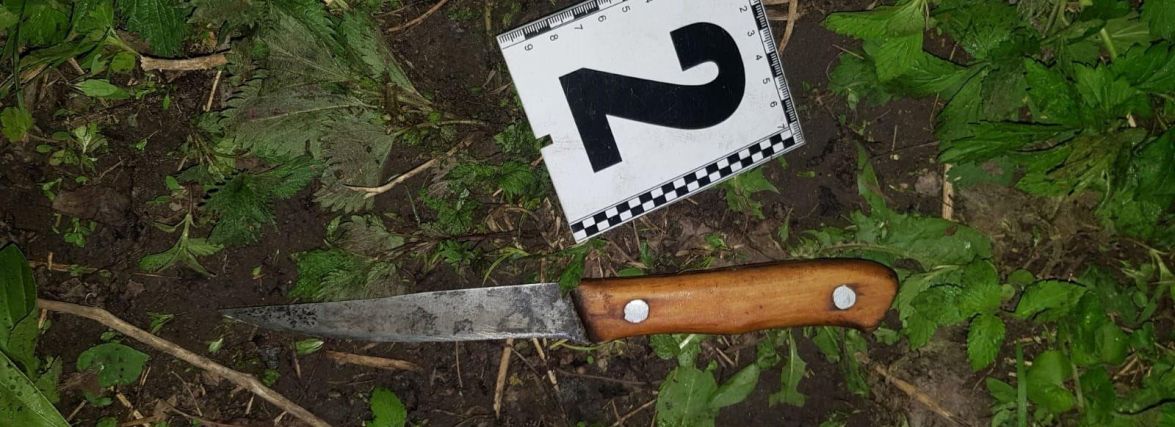 На Хмельниччині чоловік напідпитку зарізав знайомого
