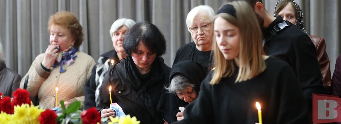 «Захищав кожного з нас»: у Хмельницькому попрощалися з Андрієм Ковбасюком (ФОТО)