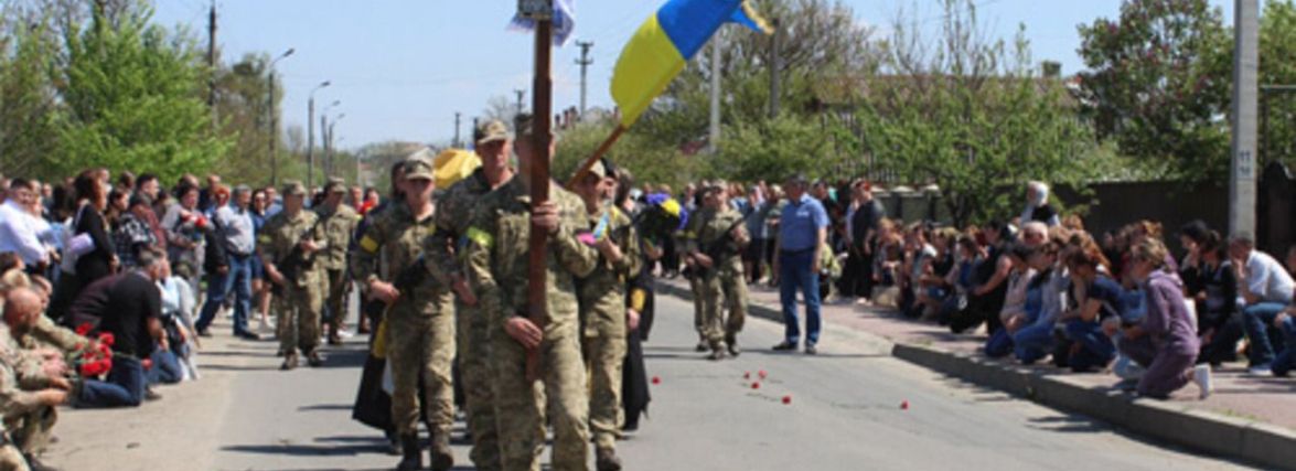 Загинув у бою на Харківщині: в Славуті попрощалися з Євгенієм Крачковським