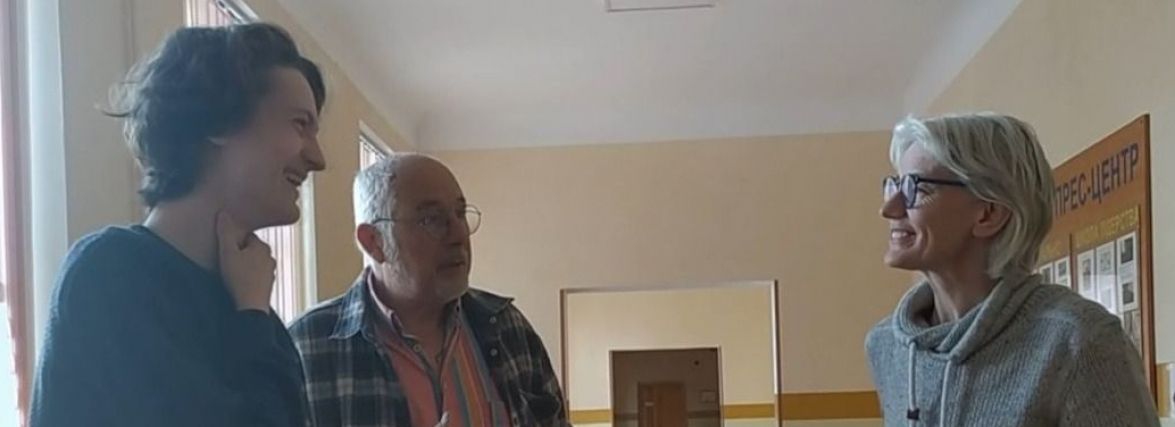 У Хмельницькому волонтерять пенсіонери з Польщі та Франції (ФОТО ВІДЕО)