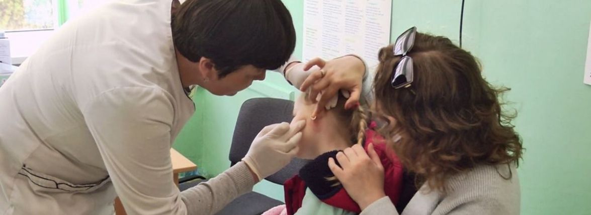 У Хмельницькому чотири дитини занедужали на хворобу Лайма через укуси кліщів (ВІДЕО)