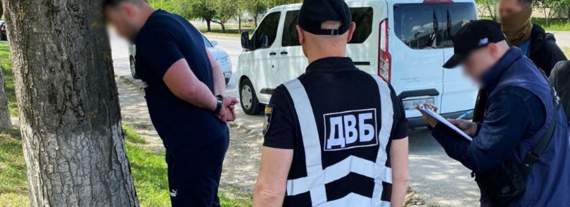 Вимагав гроші і погрожував розправою: у Кам’янці затримали “рекетира”