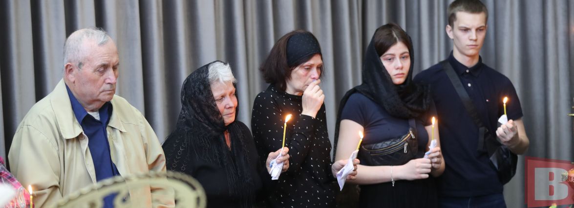 «Хотів миру й спокою»: хмельничани попрощалися з військовим Сергієм Новіковим (ФОТО)