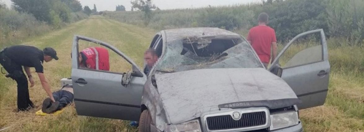 Поблизу Теофіполя перекинулась автівка з компанією п'яних чоловіків