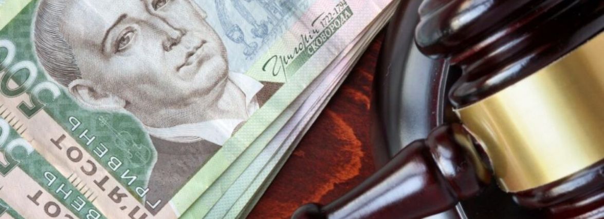 Суд зобов’язав батька, що впродовж року купив три іномарки, платити аліменти