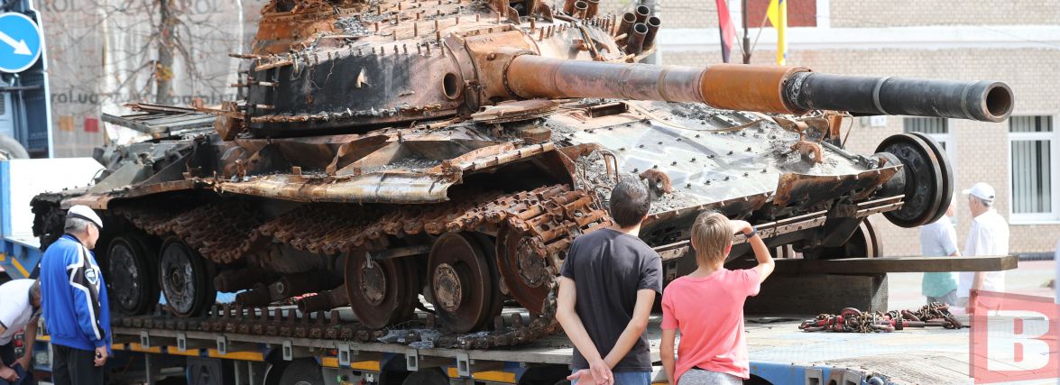 Знищену російську техніку привезли у Хмельницький (ФОТОРЕПОРТАЖ)