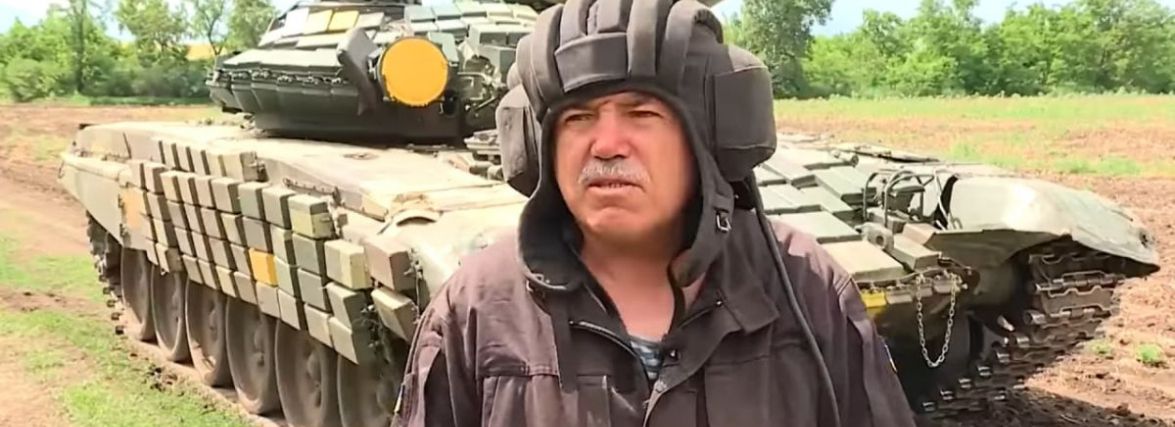 "2 наших танки проти 22 ворожих": танкіст Віталій Хоптяр розповів як нищить ворогів на передовій