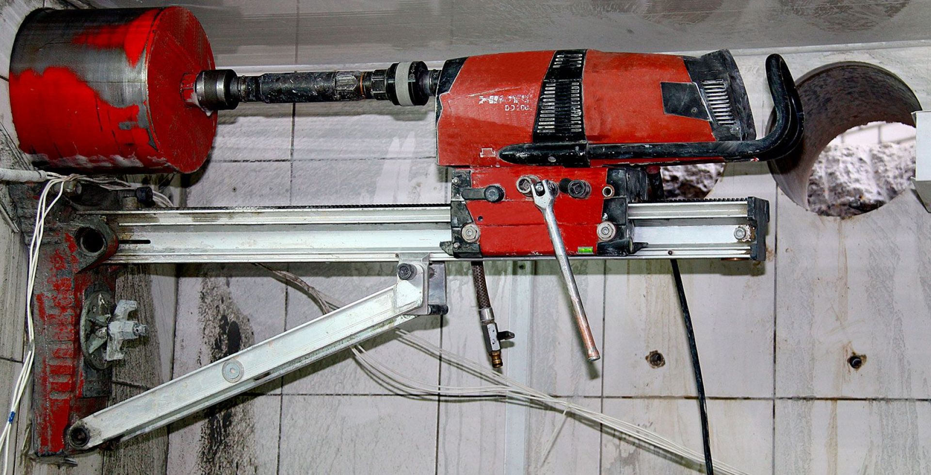 алмазное сверление отверстий d132 мм. алмазное сверление отверстий в стене ф120 s=20 0-400мм. алмазное бурение милуоки. алмазное бурение. алмазного бурения d57234.