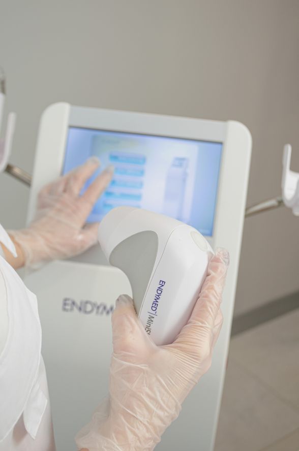 Прогріваючий RF-ліфтинг на апараті Endy Med Pro