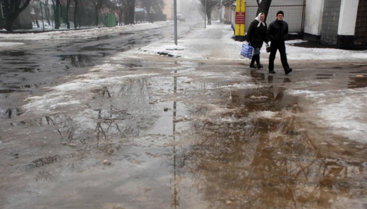 Идет потепление. Дождь на Украине. Украинский дождь. Прожигающий дождь Украина.